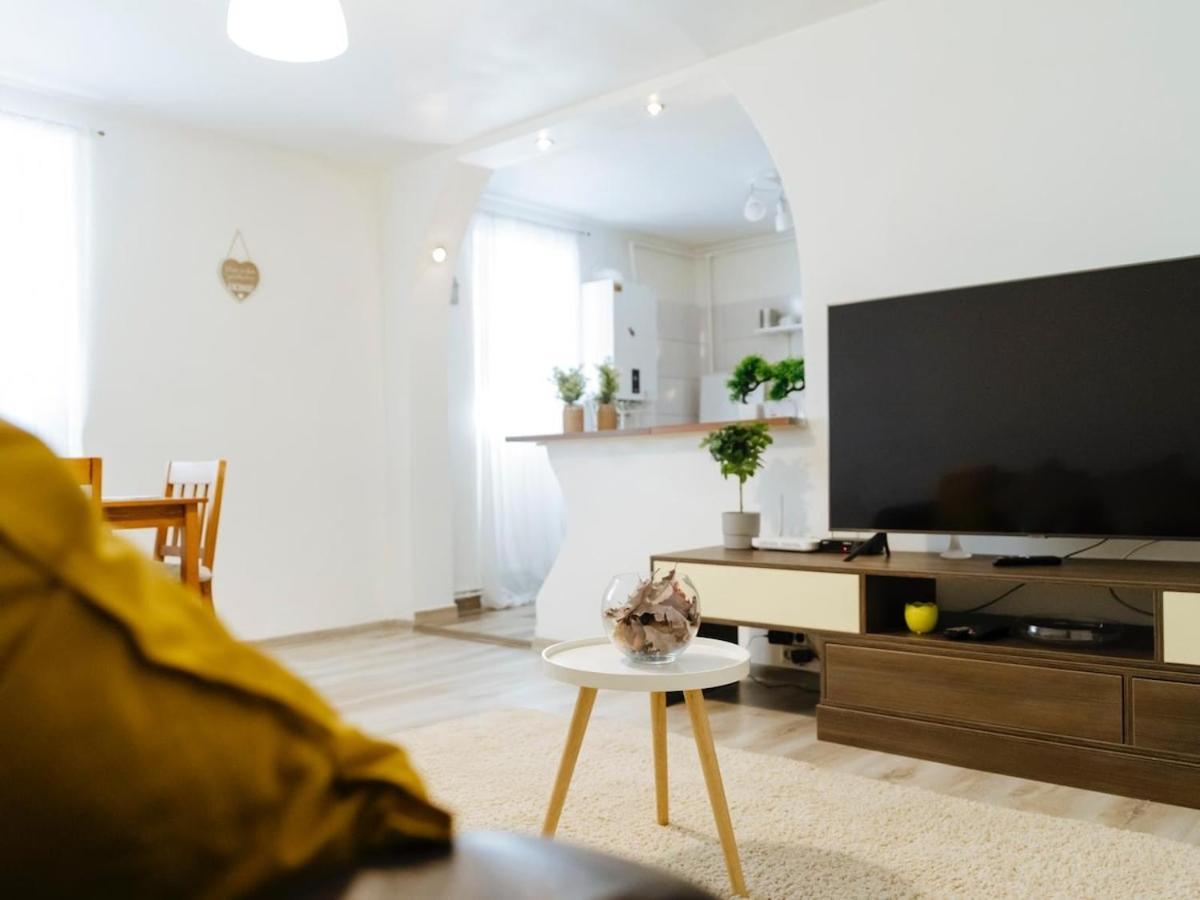 High Hopes No 3 Semi-basement *