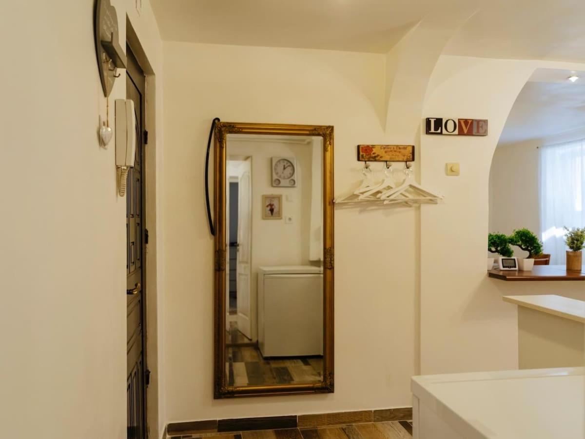 High Hopes No 3 Semi-basement *
